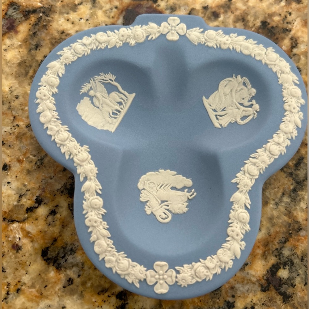 Wedgewood trinket dish